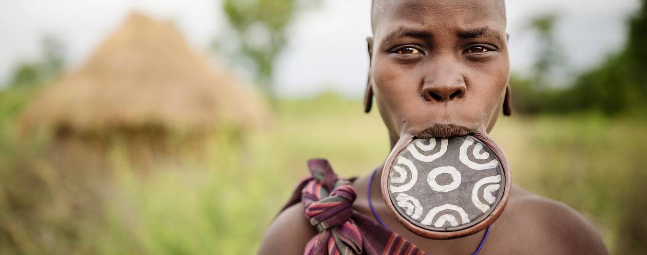 Portrait d'une femme de la tribu Mursi - Ethiopie