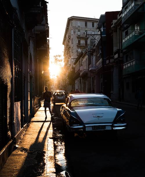 Scène de vie dans les rues de la capitale - La Havane - Cuba