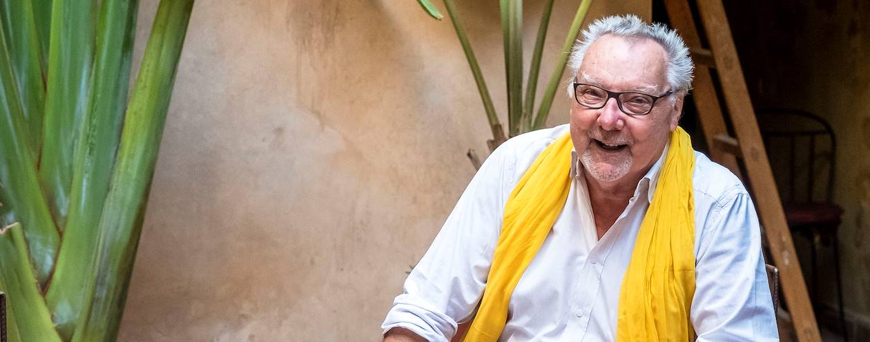 Portrait d'Yves, Welcome Host à Saint Louis et propriétaire de la maison d'hôtes "Jamm" - Sénégal