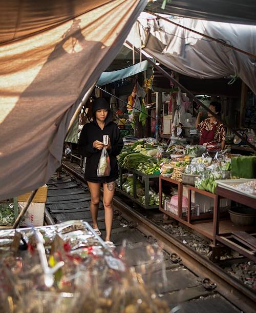 Dans les rues de Bangkok : le marché "flip flop" - Bangkok - Thaïlande