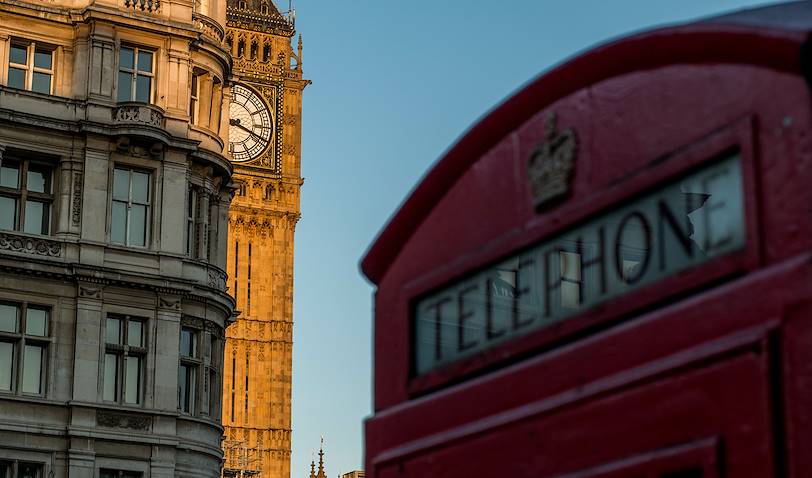 Cabine téléphonique devant Big Ben - Londres - Angleterre - Royaume-Uni