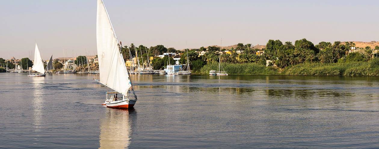 Le long du Nil en felouque - Assouan - Égypte