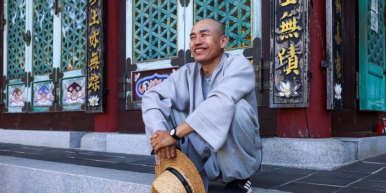 Professeur d'arts martiaux au Temple Golgulsa - Gyeongju - Corée du Sud