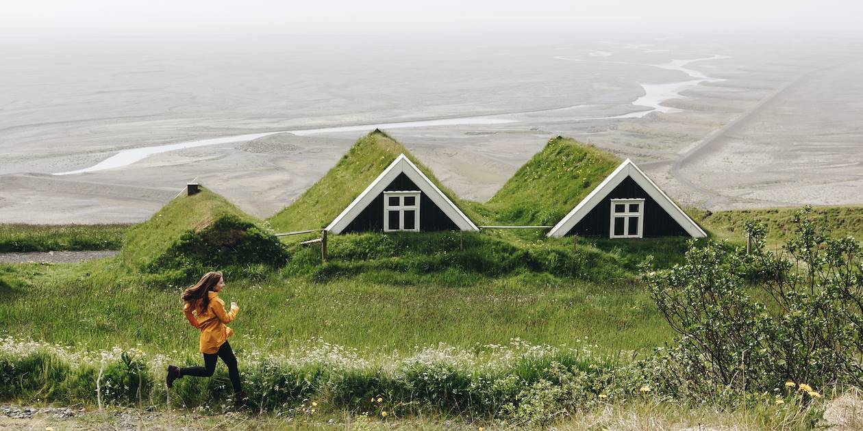 Anciennes fermes traditionnelles dans le parc national de Skafatell - Islande