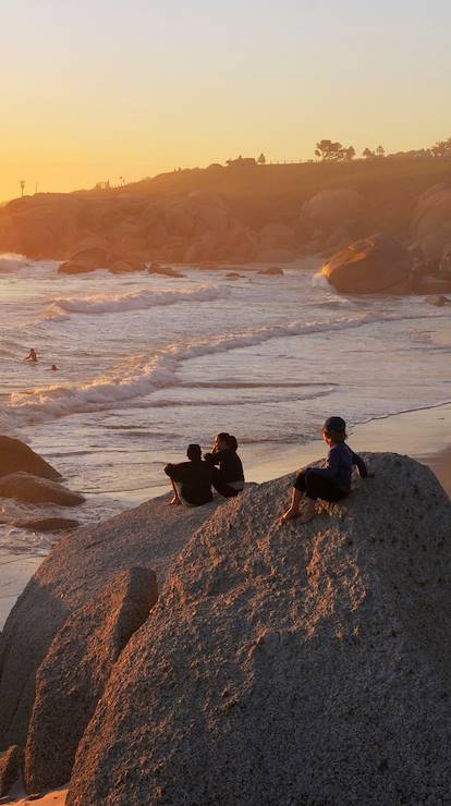 Plage dans le quartier de Camps Bay - Le Cap - Afrique du sud