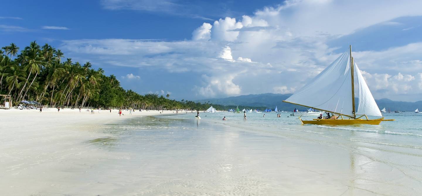 Plage de sable blanc sur l'île de Boracay - Archipel de Visayas - Philippines