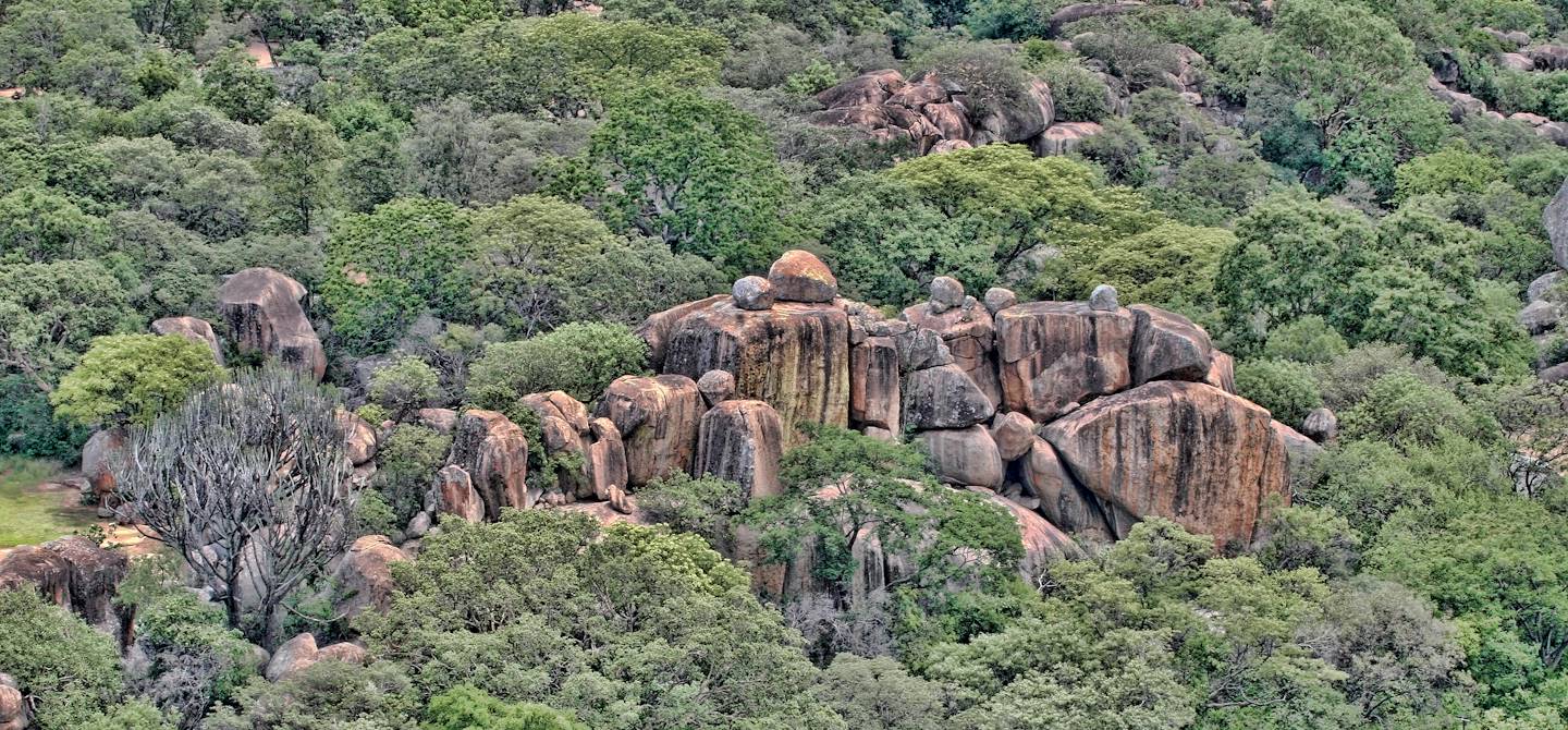 Rochers en équilibre dans le parc national de Matobo - Zimbabwe
