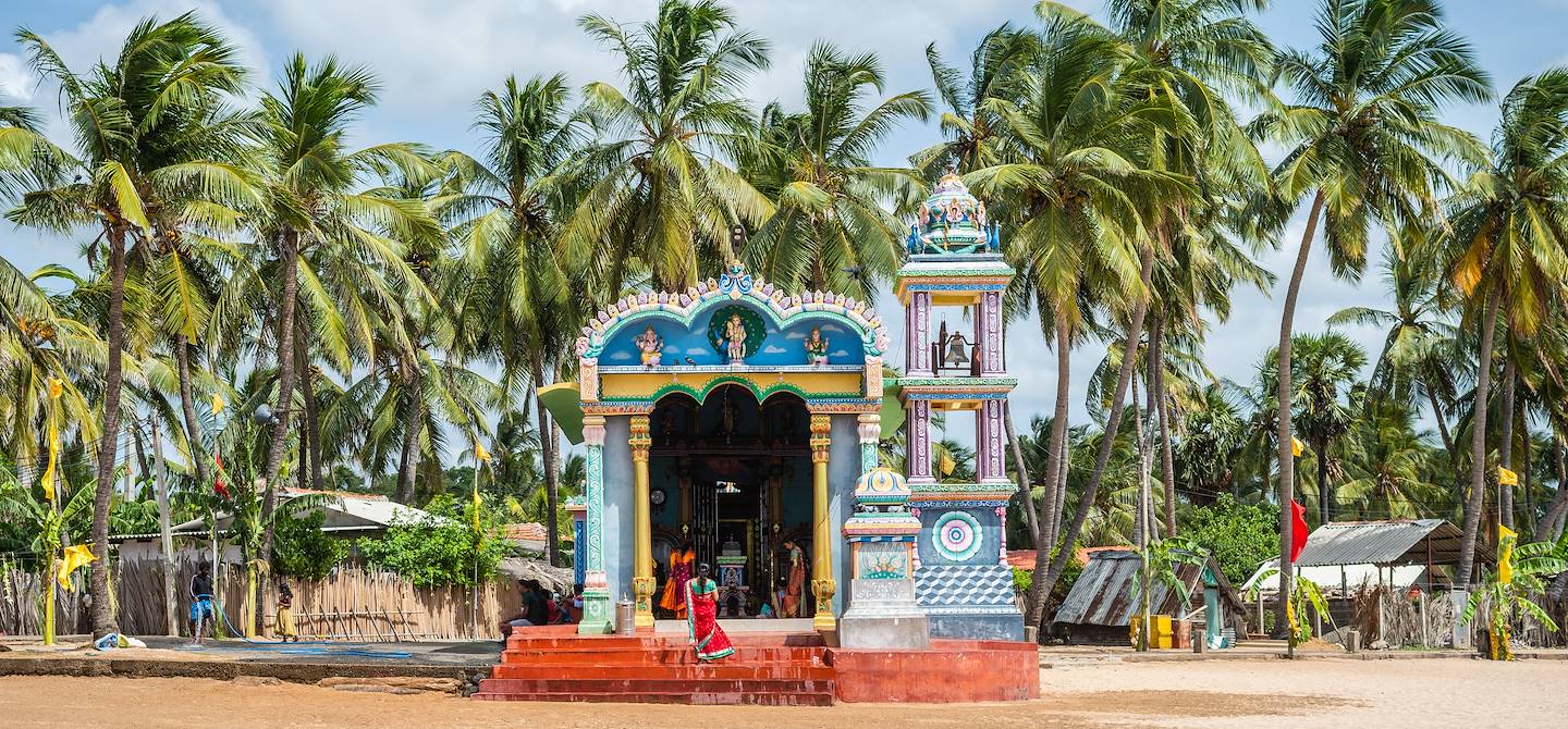 Temple hindou sur une plage de Trinquemalay - Sri Lanka