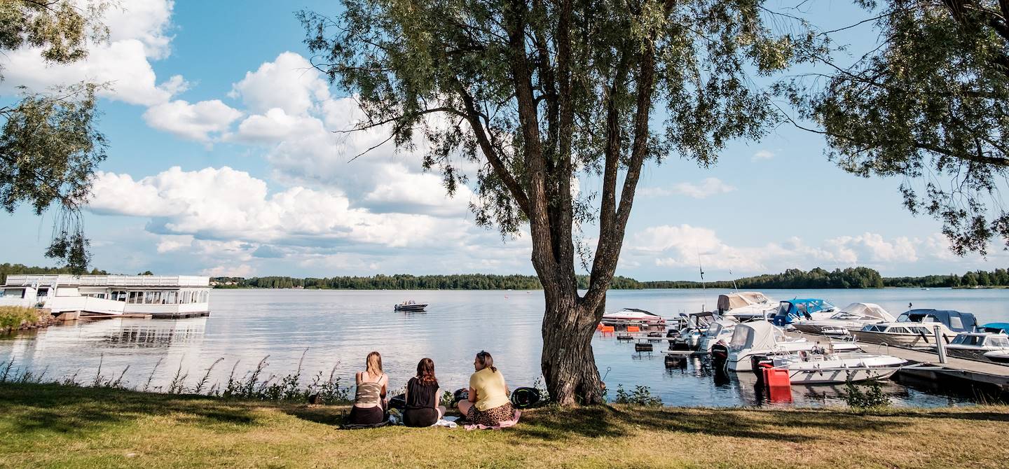 Pique nique face au Lac Siljan - Mora - Comté de Dalécarlie - Suède
