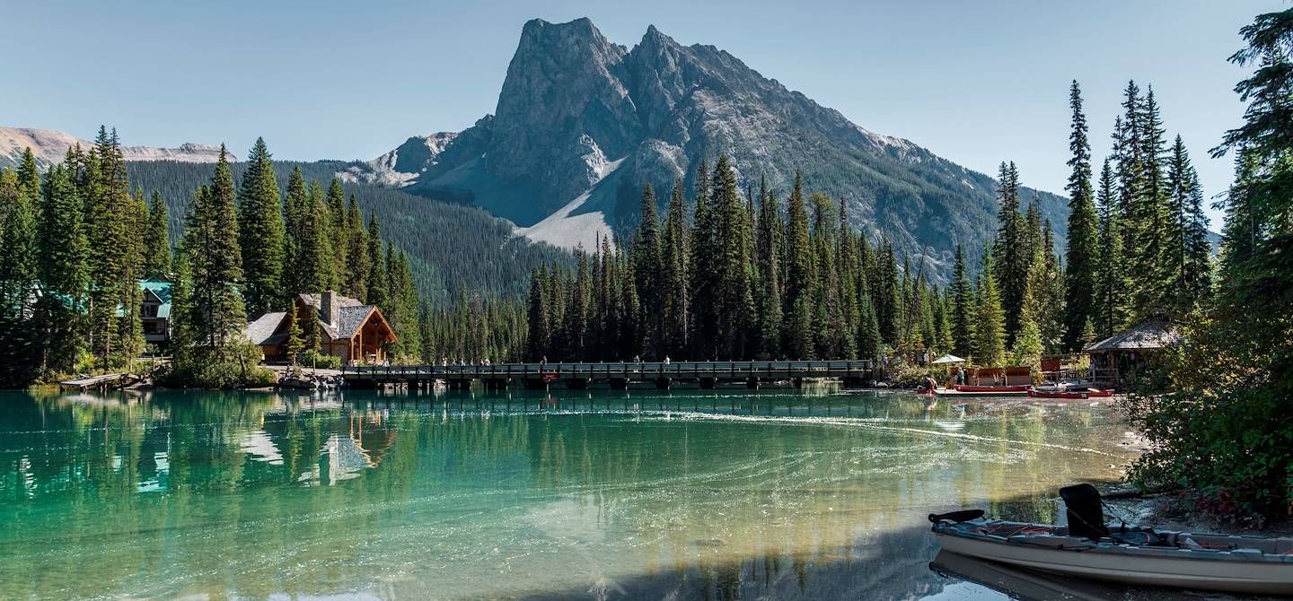 Canoe sur le Lac Émerald - Parc national du Canada Yoho - Colombie Britannique - Canada