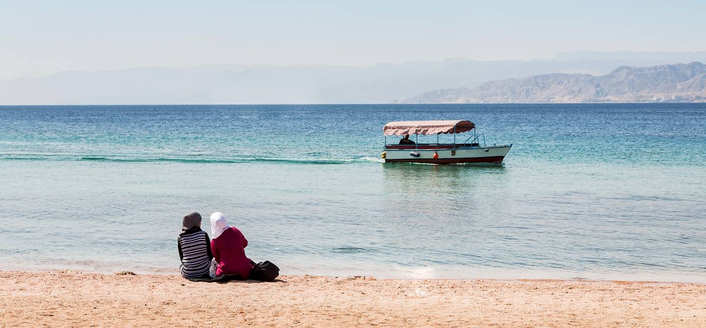 Scène de vie sur une plage d'Aqaba - Jordanie