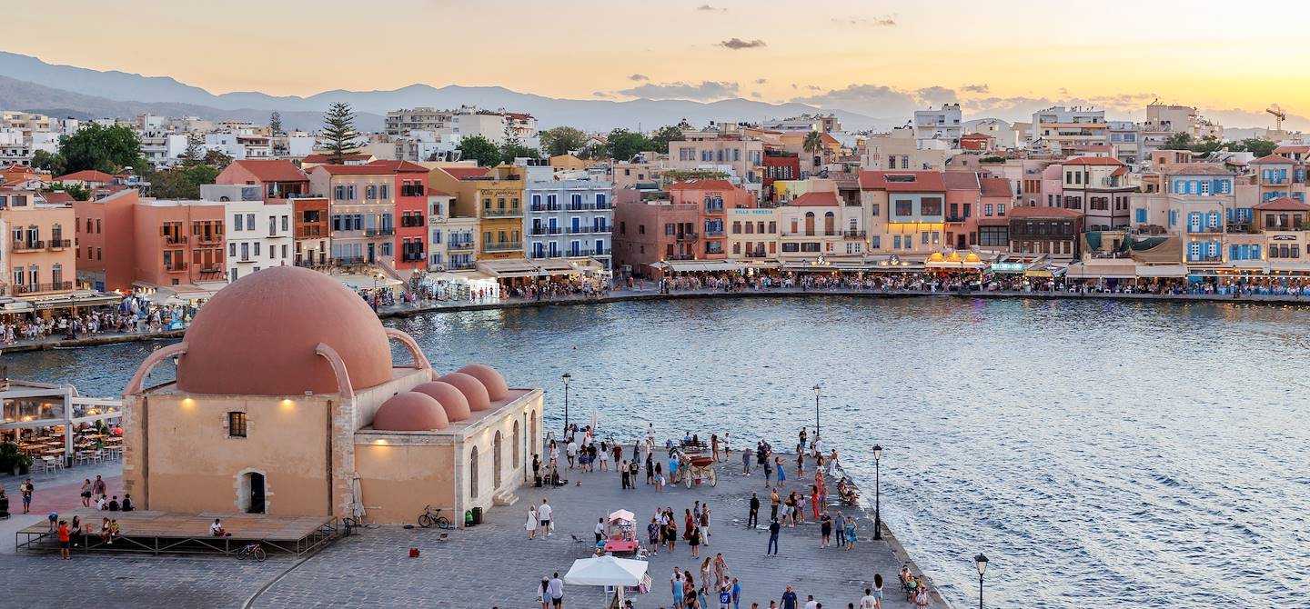 Mosquée Hassan Pacha sur le port vénitien de La Canée - Crète - Grèce
