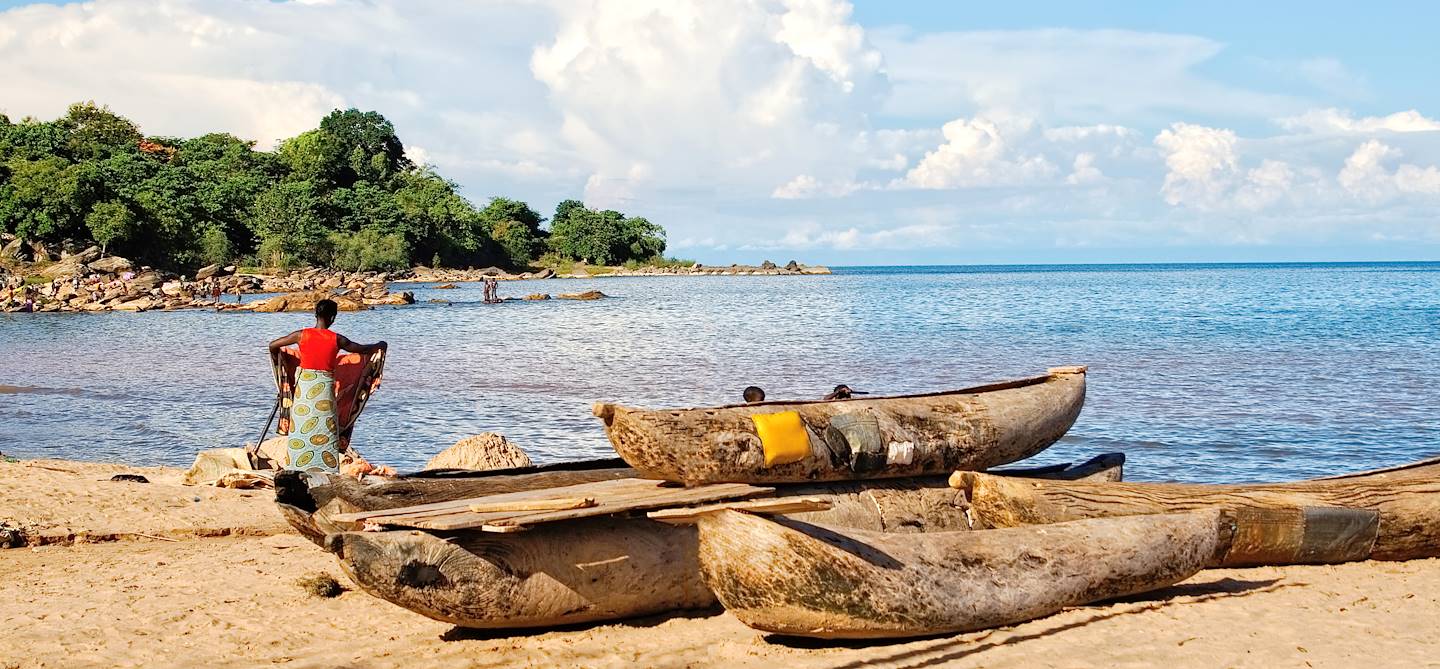 Scène de vie au bord du lac Malawi - Malawi