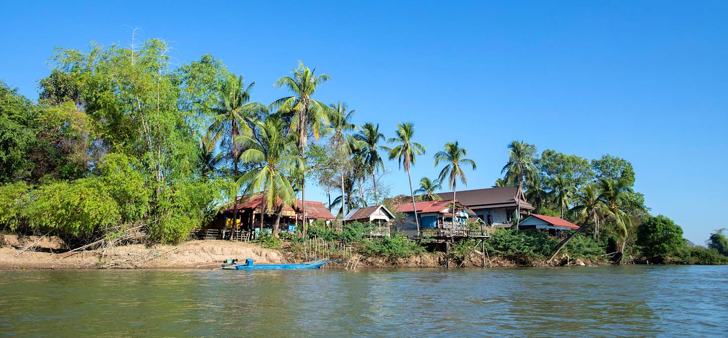 L'ile de Done Khone vue depuis le Mekong - Province de Champassak - Laos