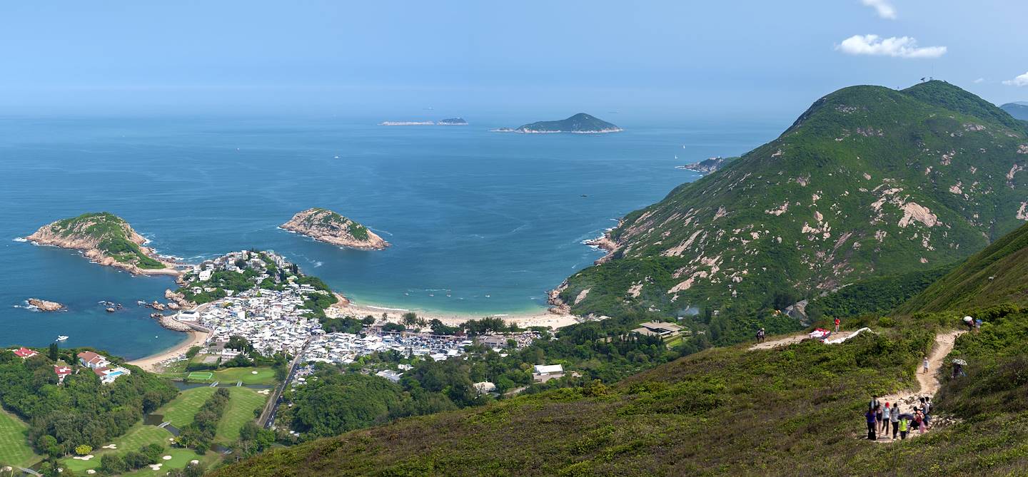 Village et la plage de Shek O - Baie de Clear Water - Ile de Hong Kong - Chine