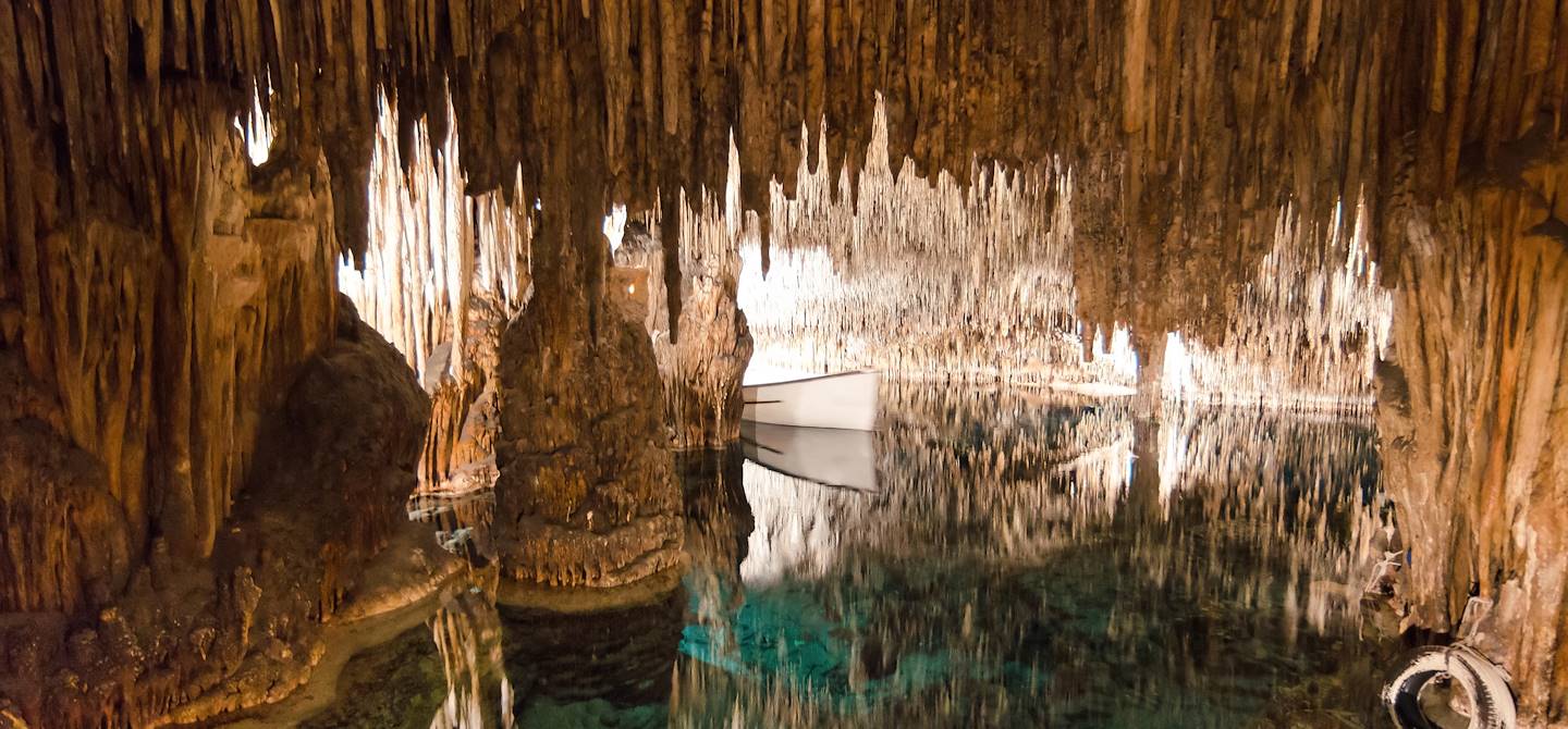 Grottes del Drac dans la baie de Canyamel - Majorque - Les Baléares