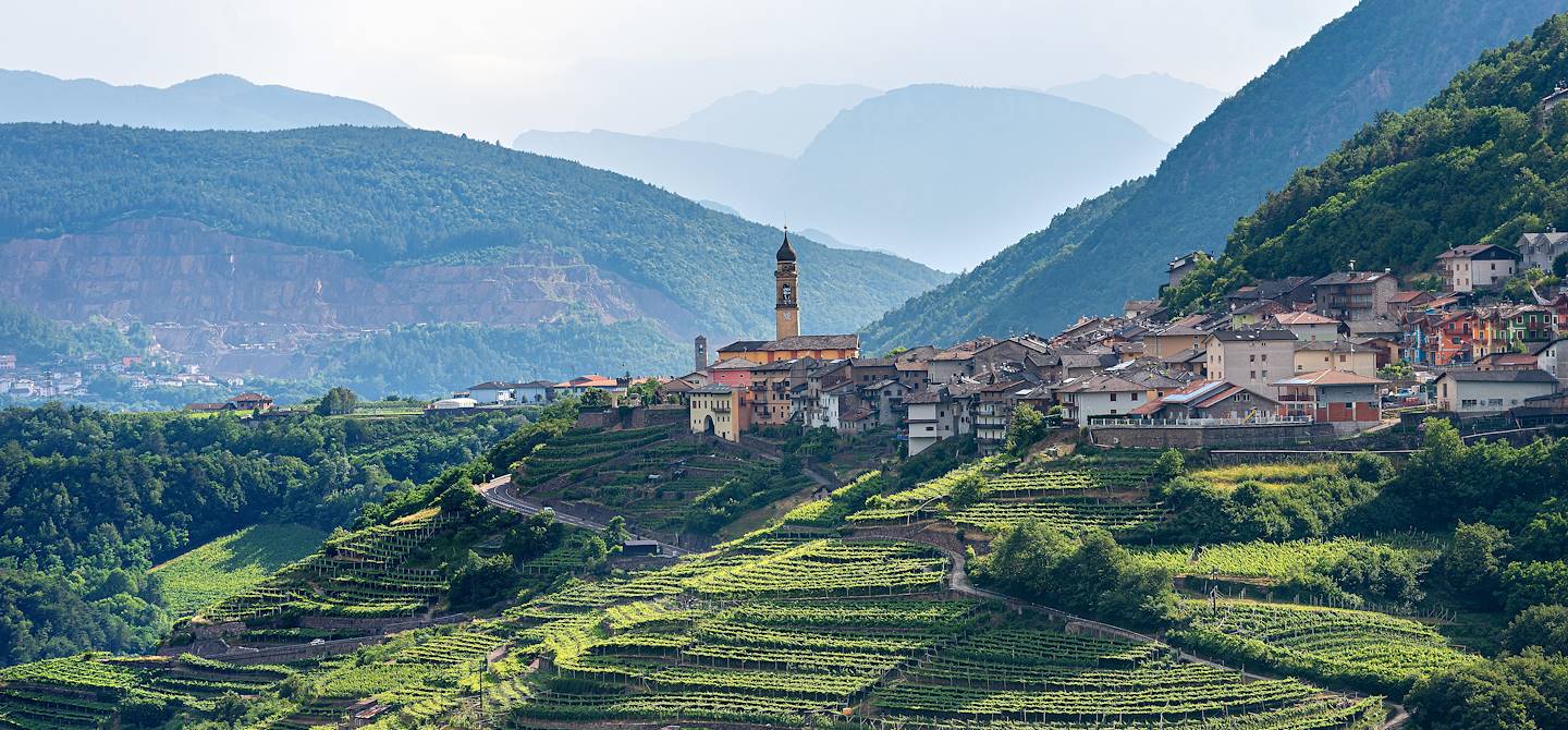 Petit village dans la vallée de Cembra - Province de Trente - Italie