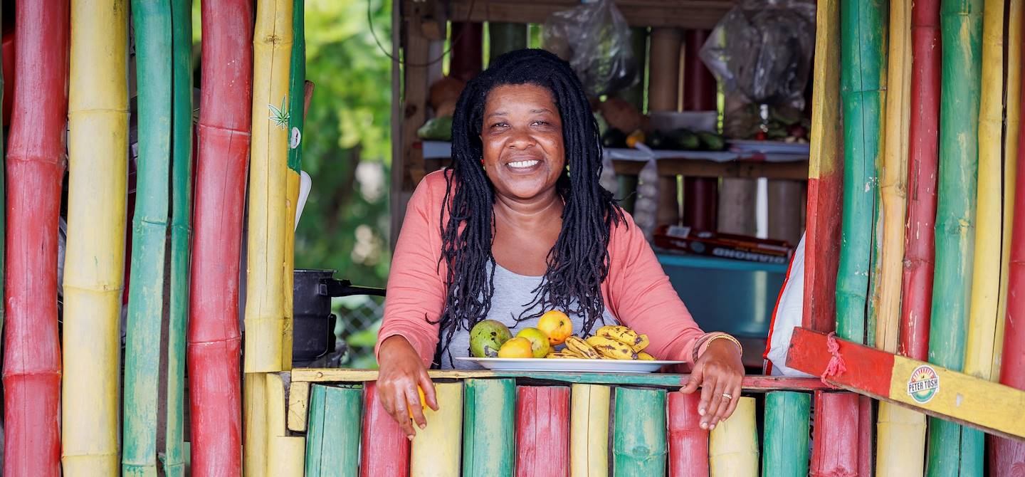 Femme dans son restaurant à Belmont - Westmoreland - Jamaïque