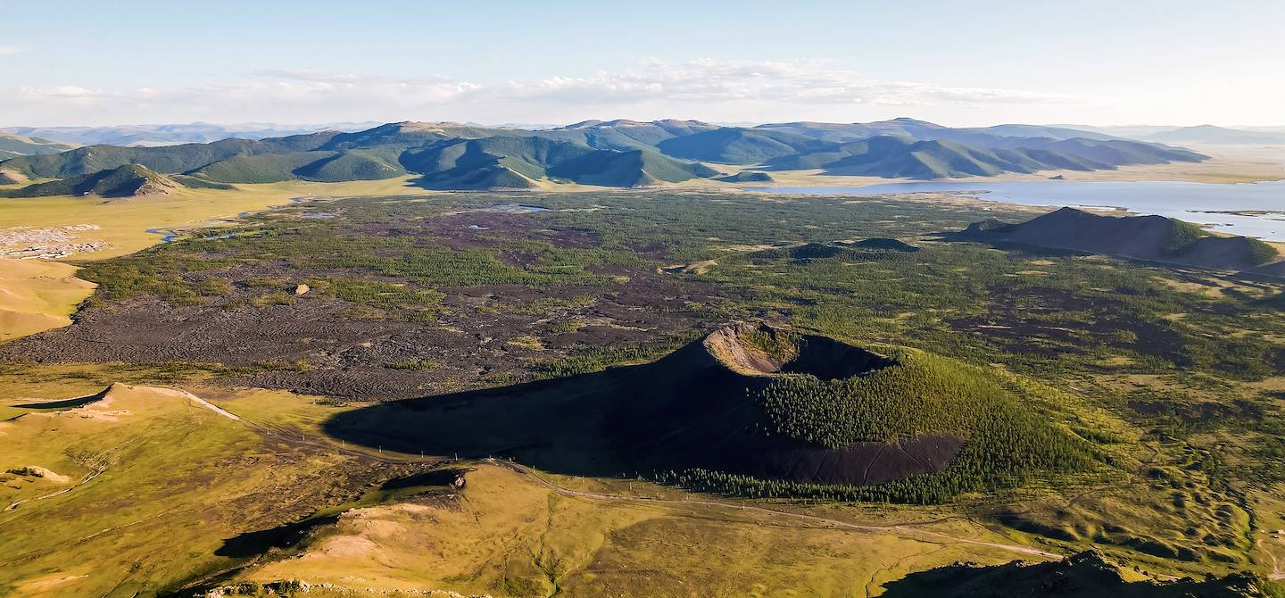 Volcan Khorgo et le lac Terkhiin Tsagaan - Mongolie