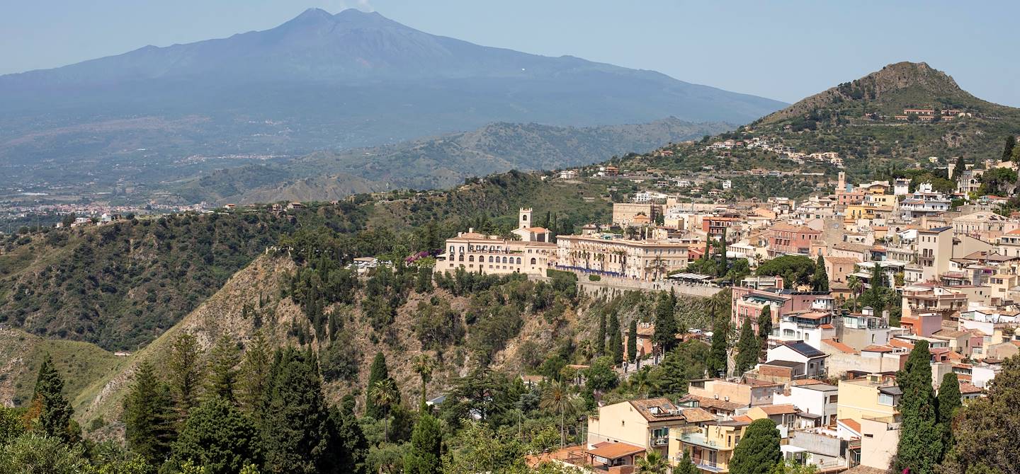 Vue depuis le Théâtre grec de Taormine - Sicile - Italie