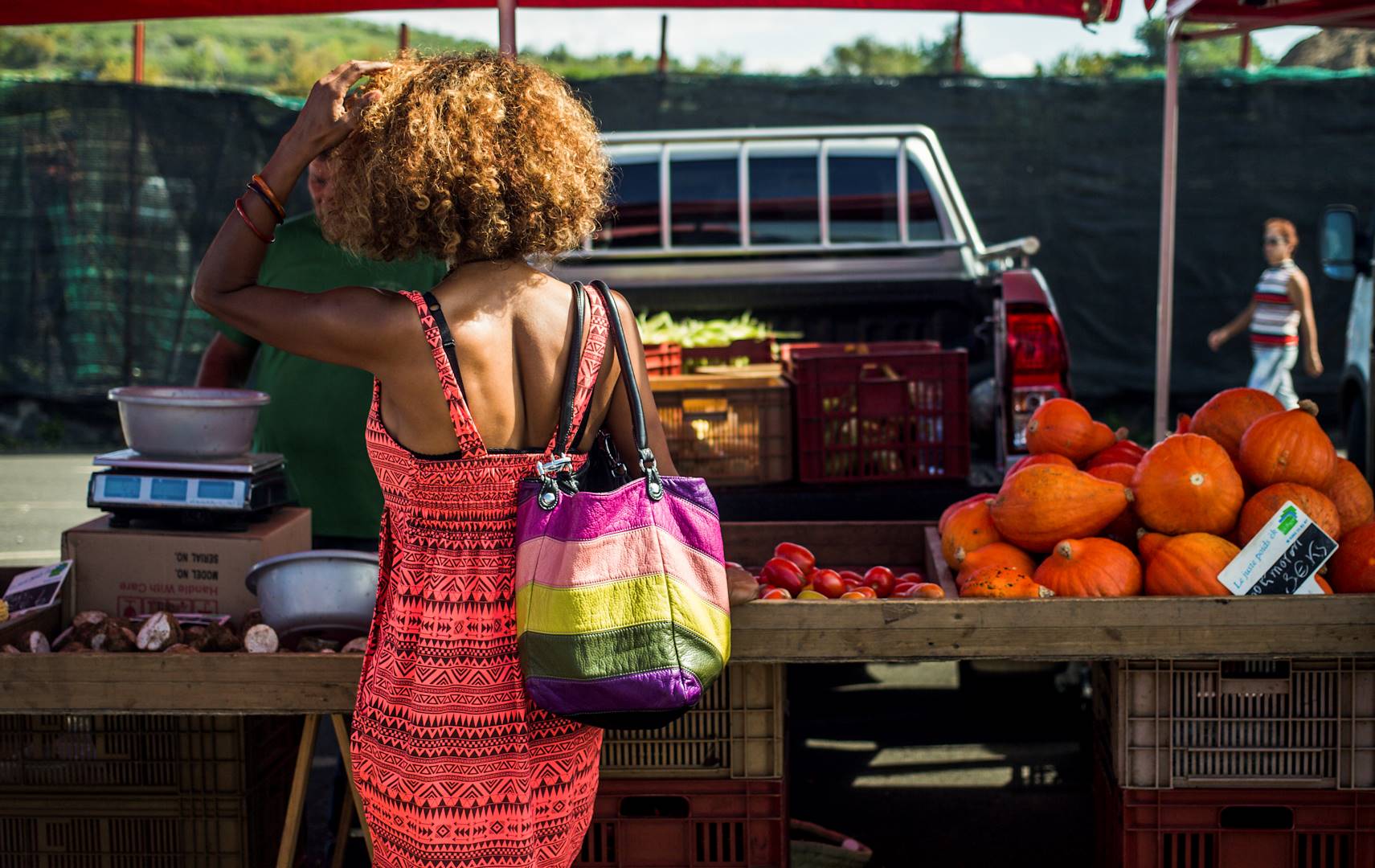 Scène de vie au marché local - St Paul - La Réunion