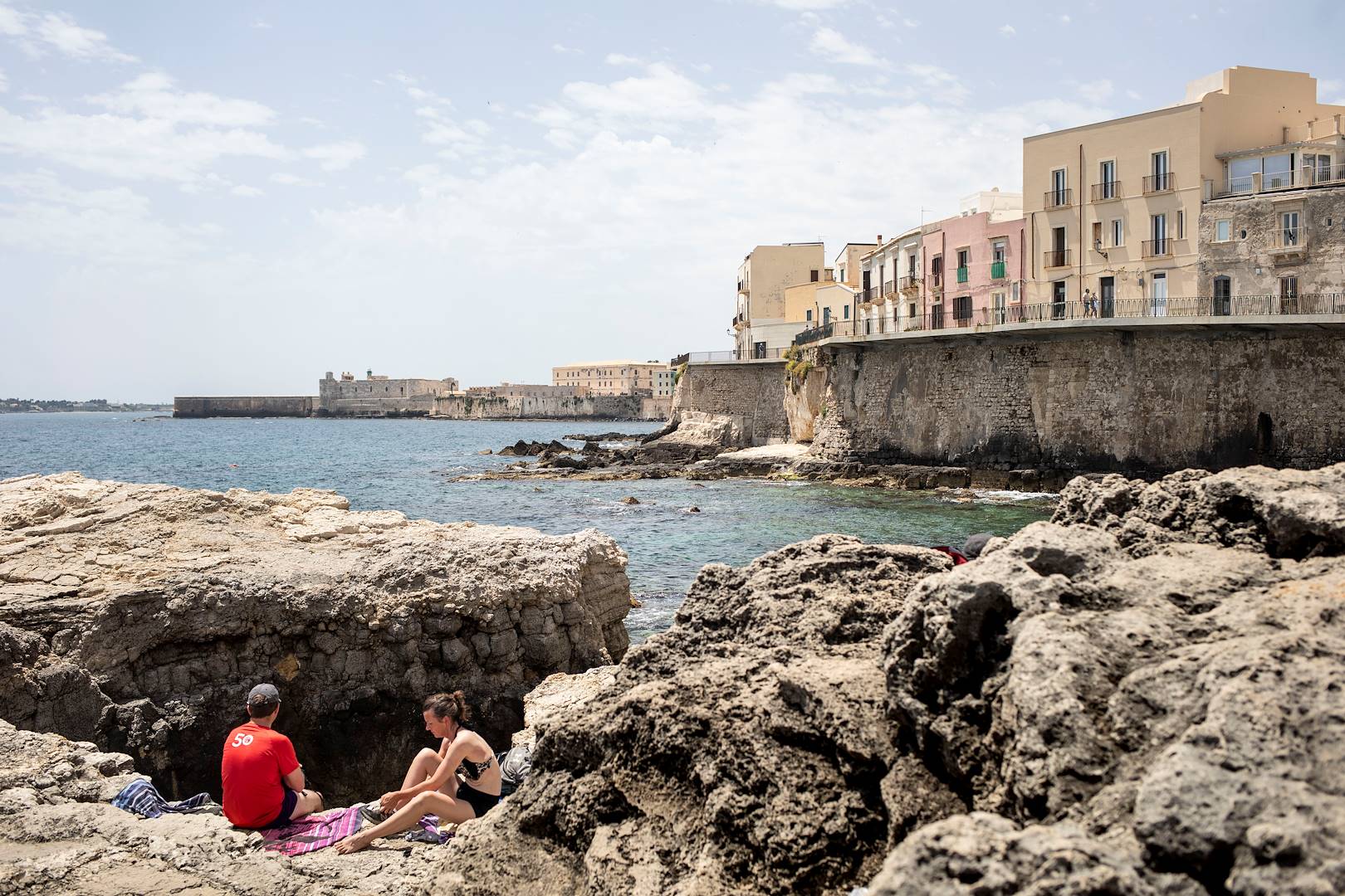 Centre historique sur l'île d'Ortygie : détente à la plage - Syracuse - Sicile - Italie
