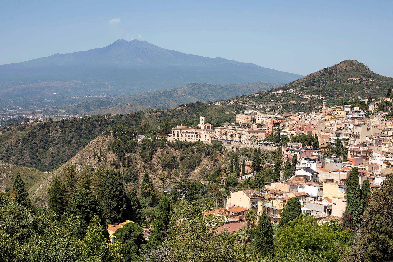 Vue depuis le Théâtre grec de Taormine - Sicile - Italie