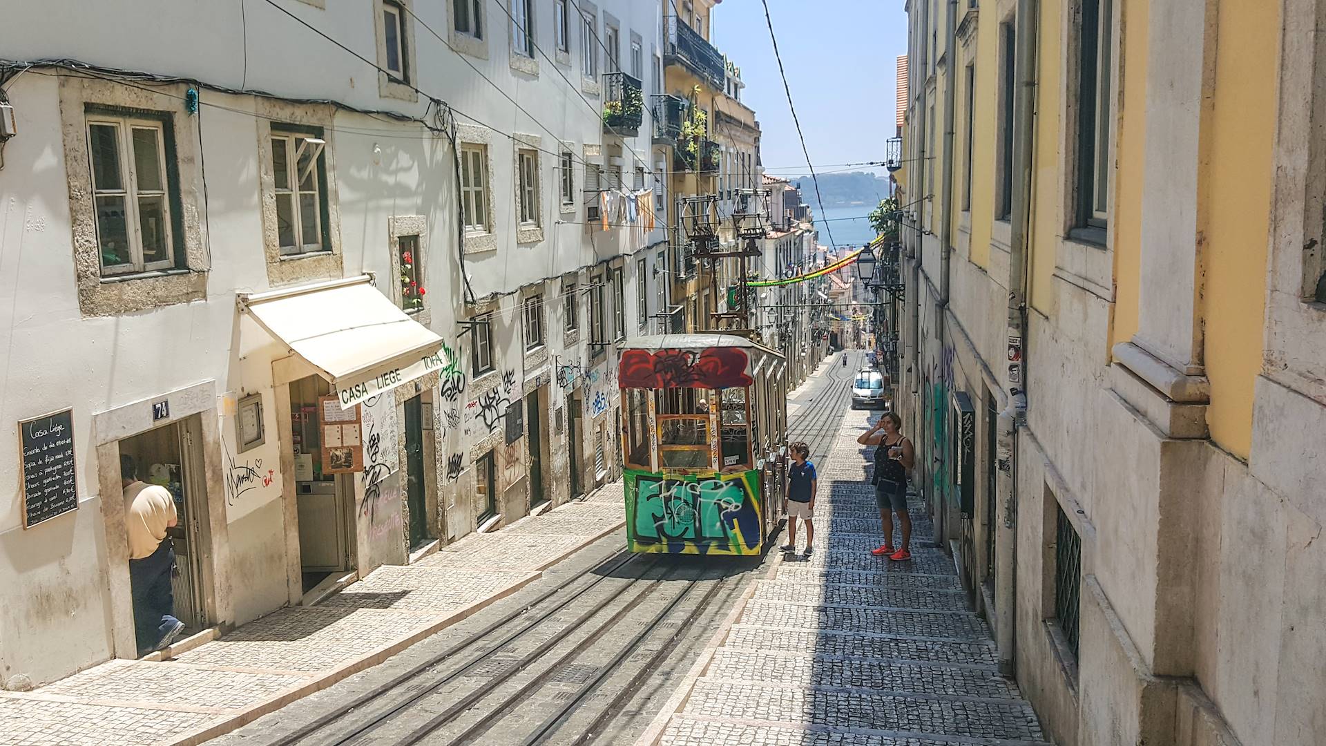 Tramway dans les rues de Lisbonne - Région de Lisbonne - Portugal
