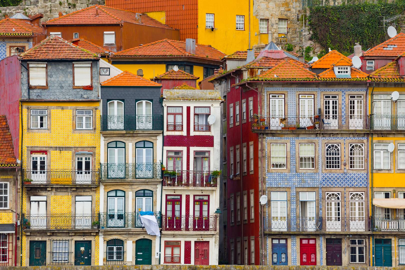 Architecture traditionnelle du quartier Ribeira, centre historique - Porto - Portugal
