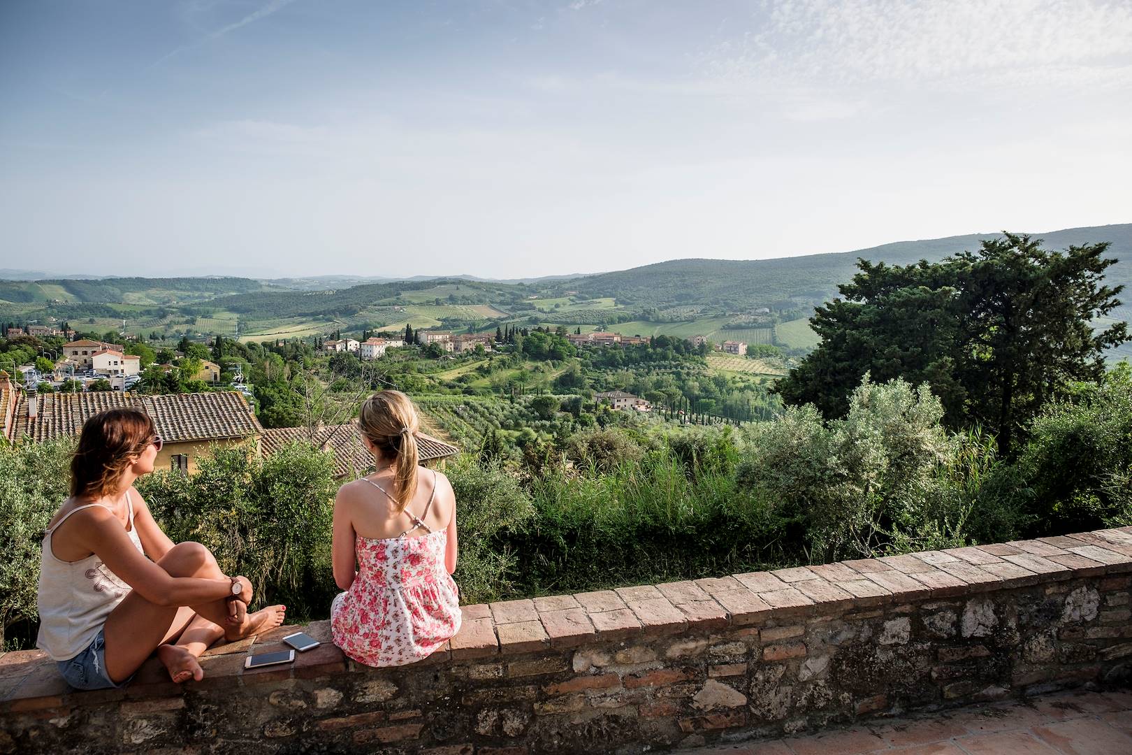 Vue depuis un belvédère du village médiéval San Gimignano - Toscane - Italie