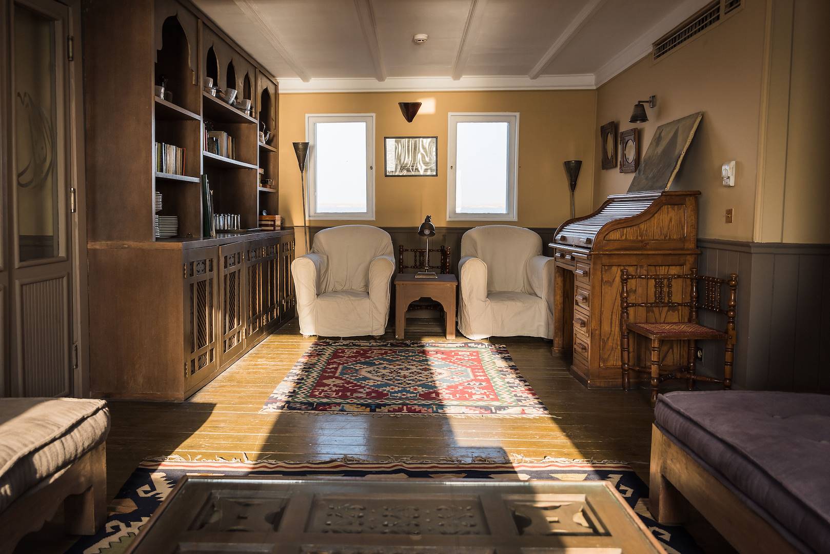 Petit salon et bibliothèque de la Flâneuse du Nil - Égypte