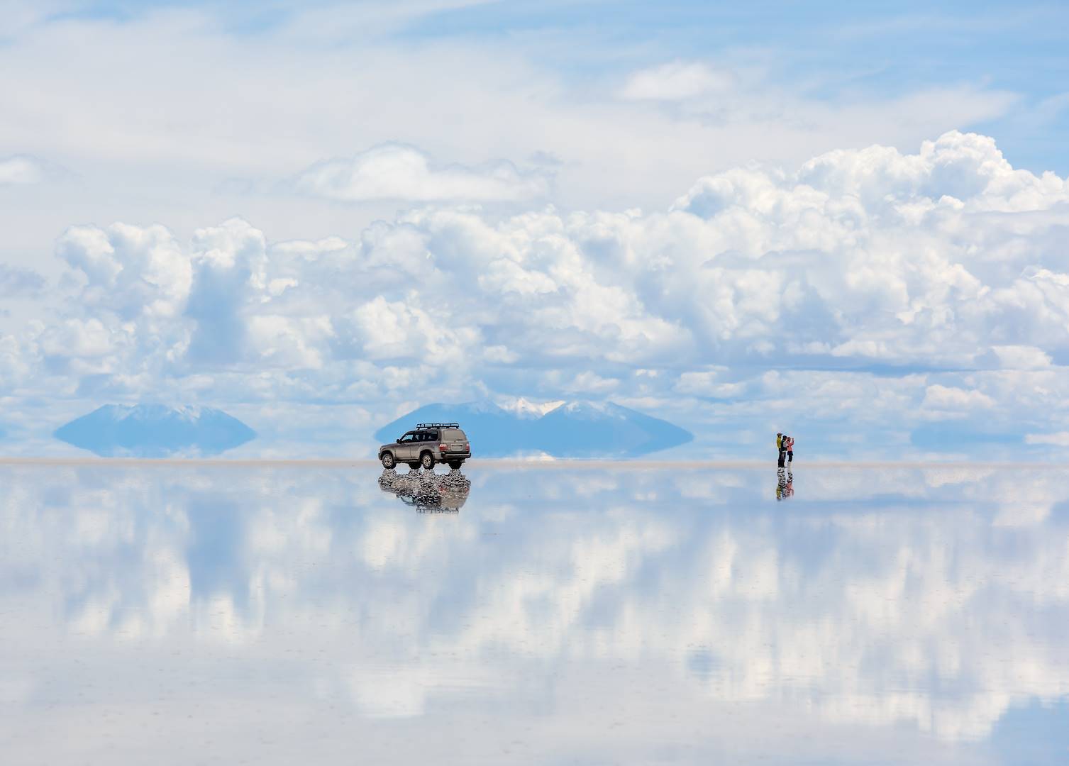 Озеро в боливии. Салар де Уюни Боливия. Солончак Уюни Боливия. Солончак Салар-де-Уюни. Озеро солончак Уюни.