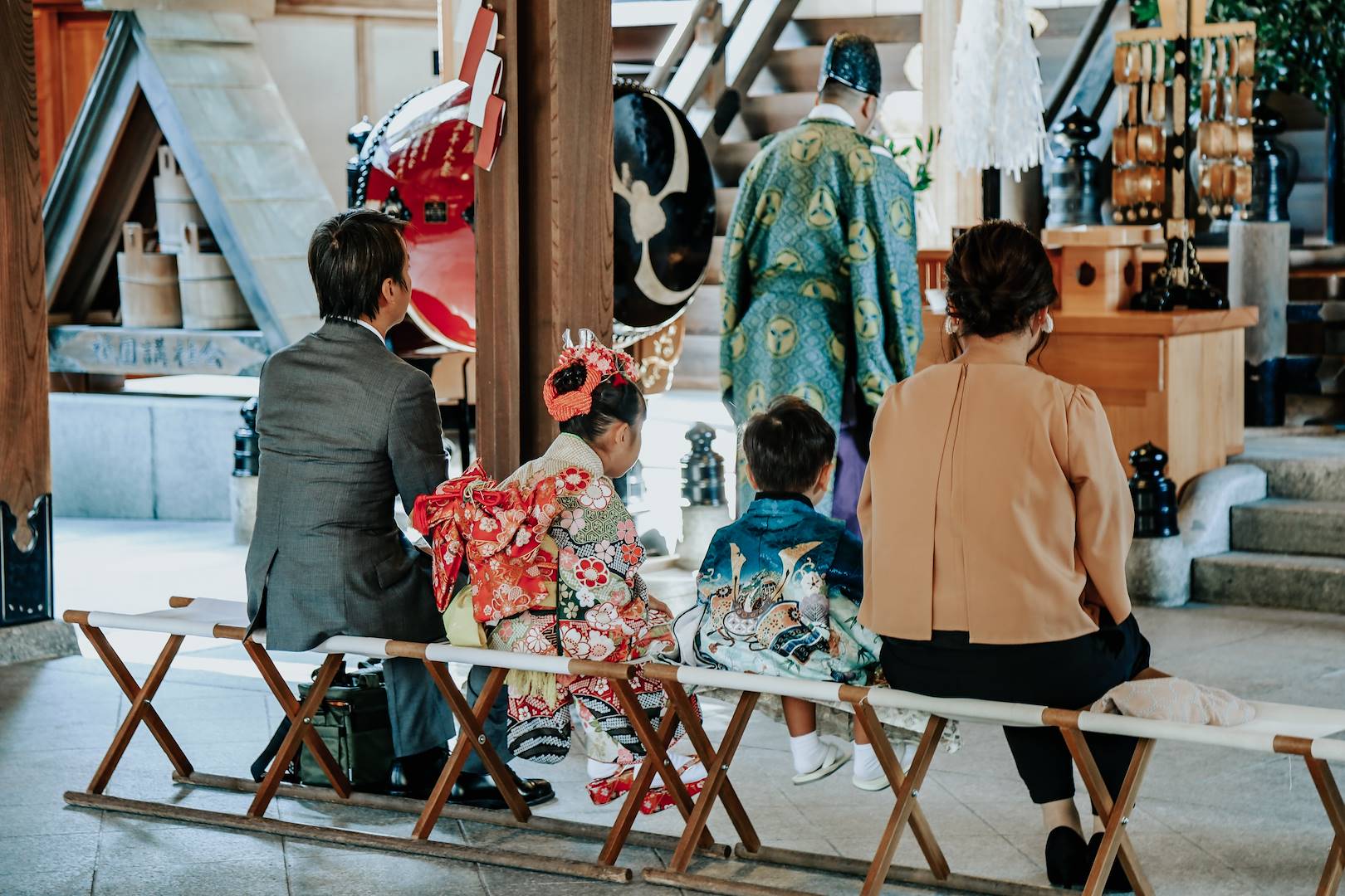 Scène de vie dans un sanctuaire shinto de Fukuoka - Japon