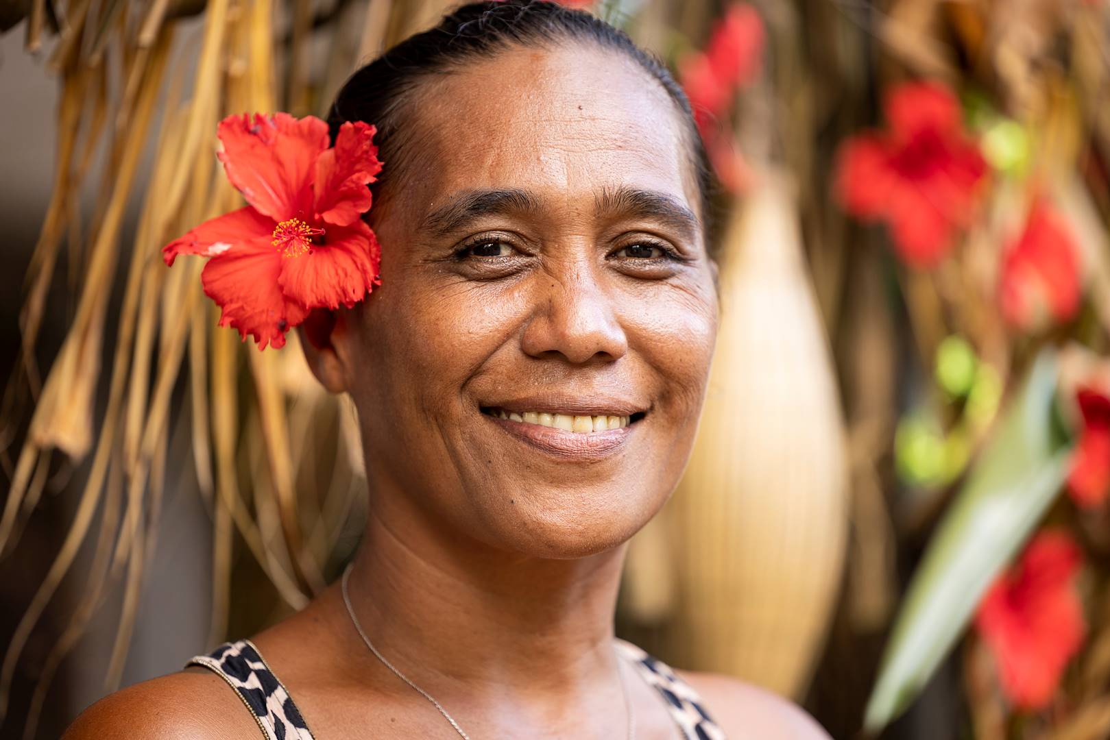 Portrait d'une femme à Rangiroa- Îles Tuamotu - Polynésie Française