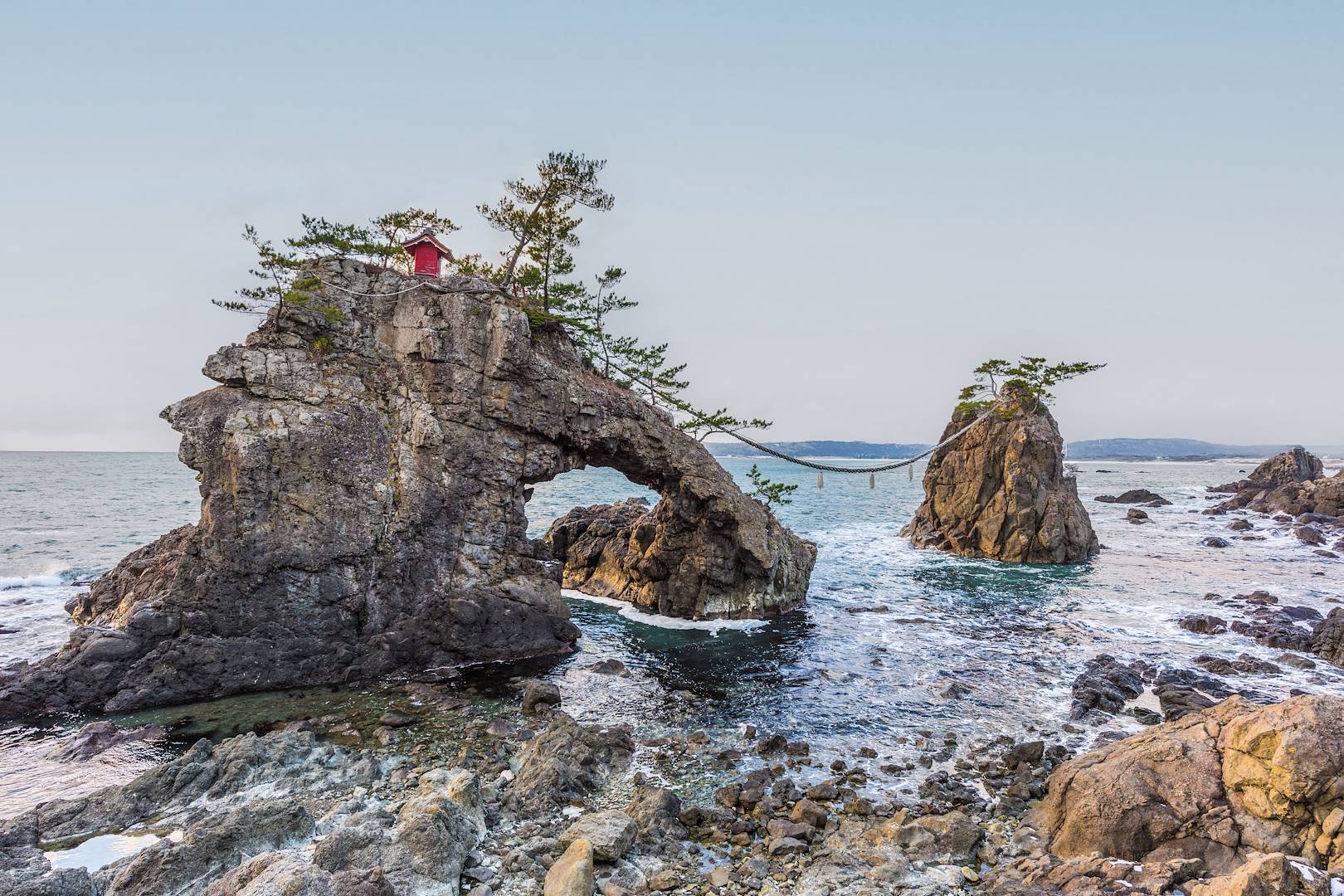 Rocher Hatago-Iwa - Péninsule de Noto - Ishikawa - Japon