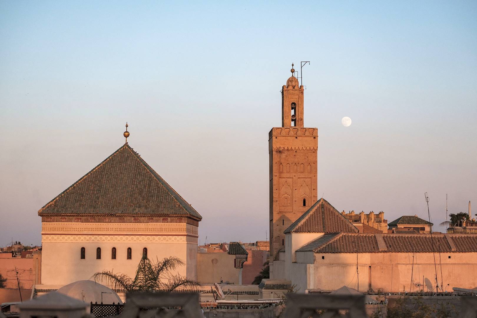 Minaret et la Mosquée Zaouia de Sidi Bel Abbès, au coucher du soleil - Marrakech - Maroc
