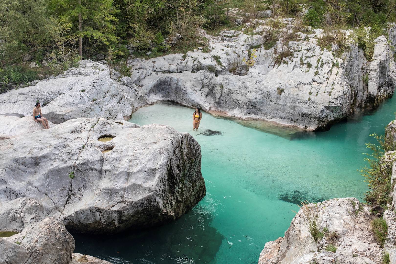 Baignade dans la vallée de Soca - Parc national du Triglav - Bovec - Slovénie
