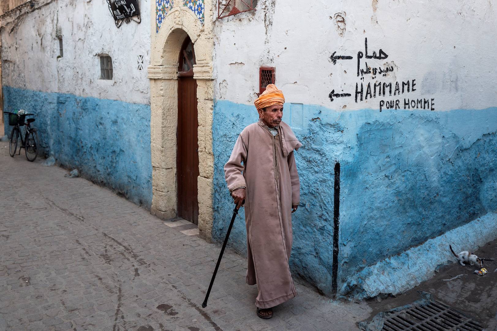 Dans les ruelles bleues de la médina de Tanger - Maroc