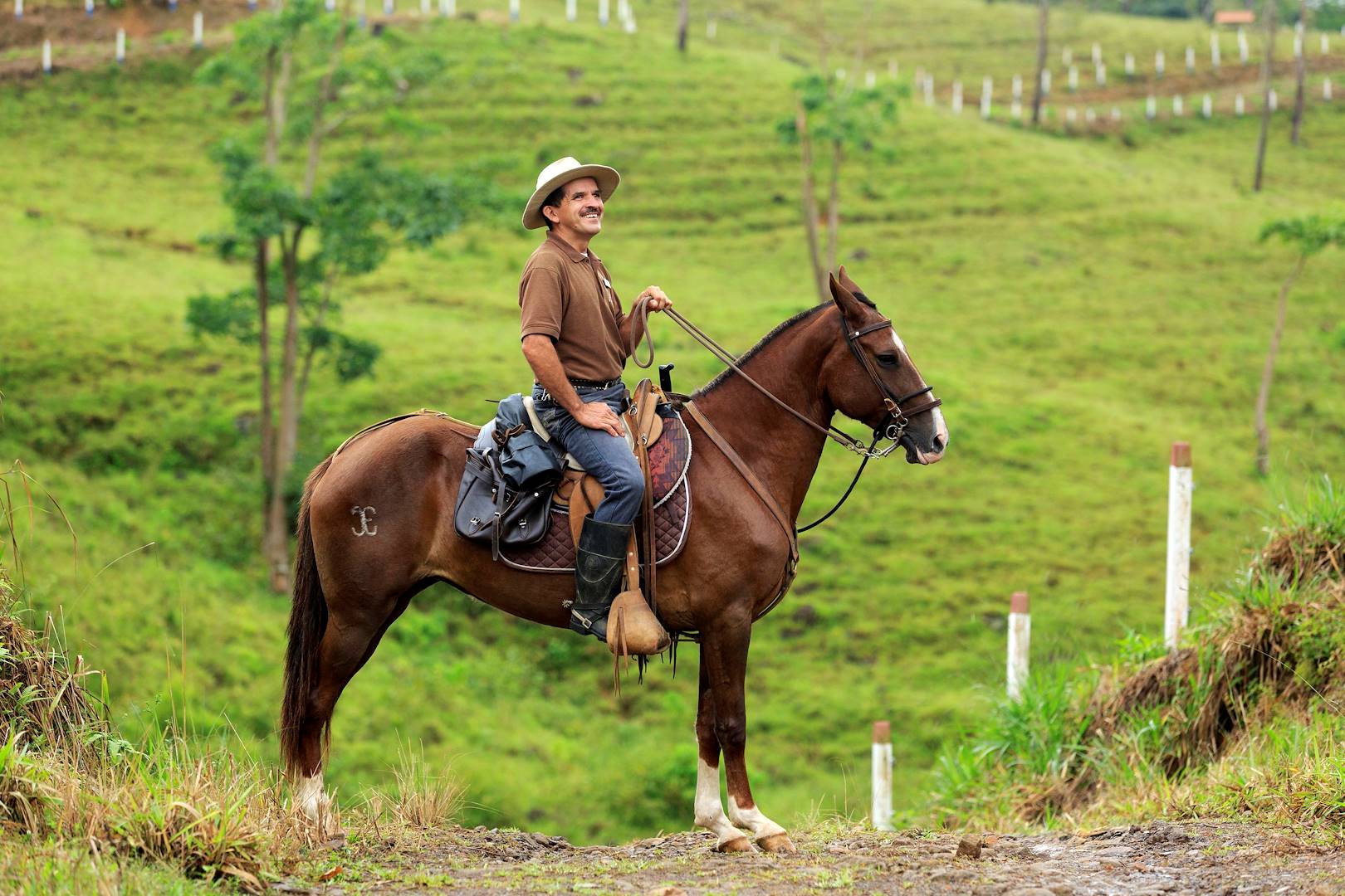 Homme à cheval près d'une hacienda - Santa Teresa - San José - Costa Rica