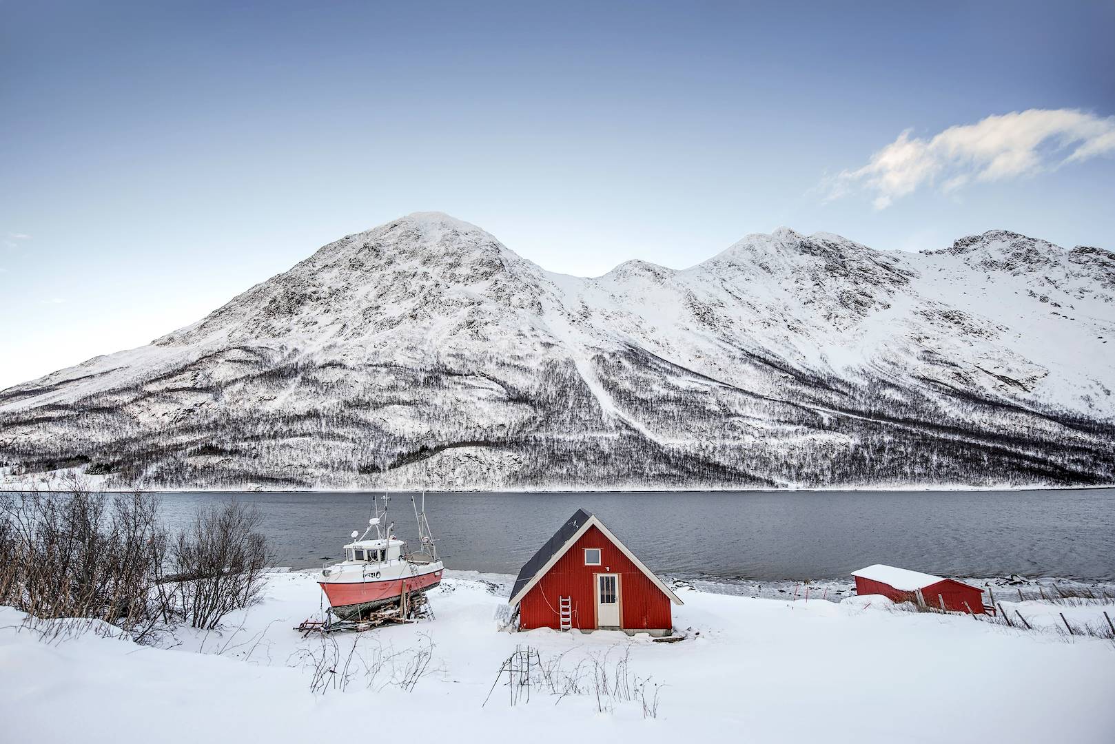 Cabanes de pêcheurs face au Lyngenfjord - Norvège