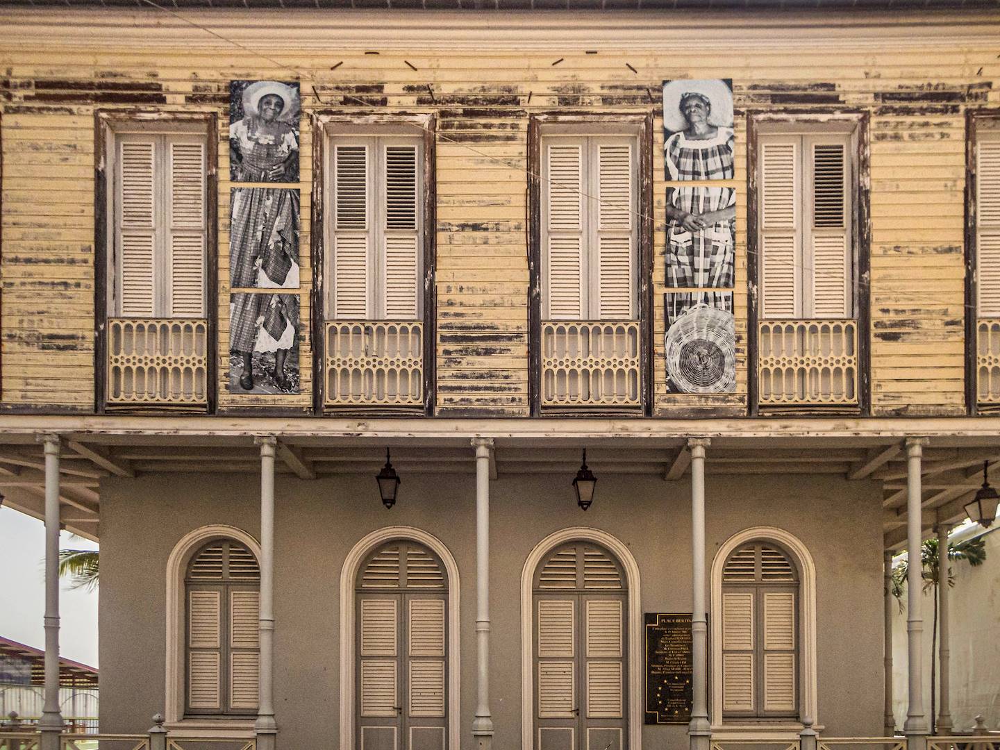 Valorisation de l'histoire des Pierrotins à travers l'exposition d'archives dans le centre ville de Saint Pierre- Martinique