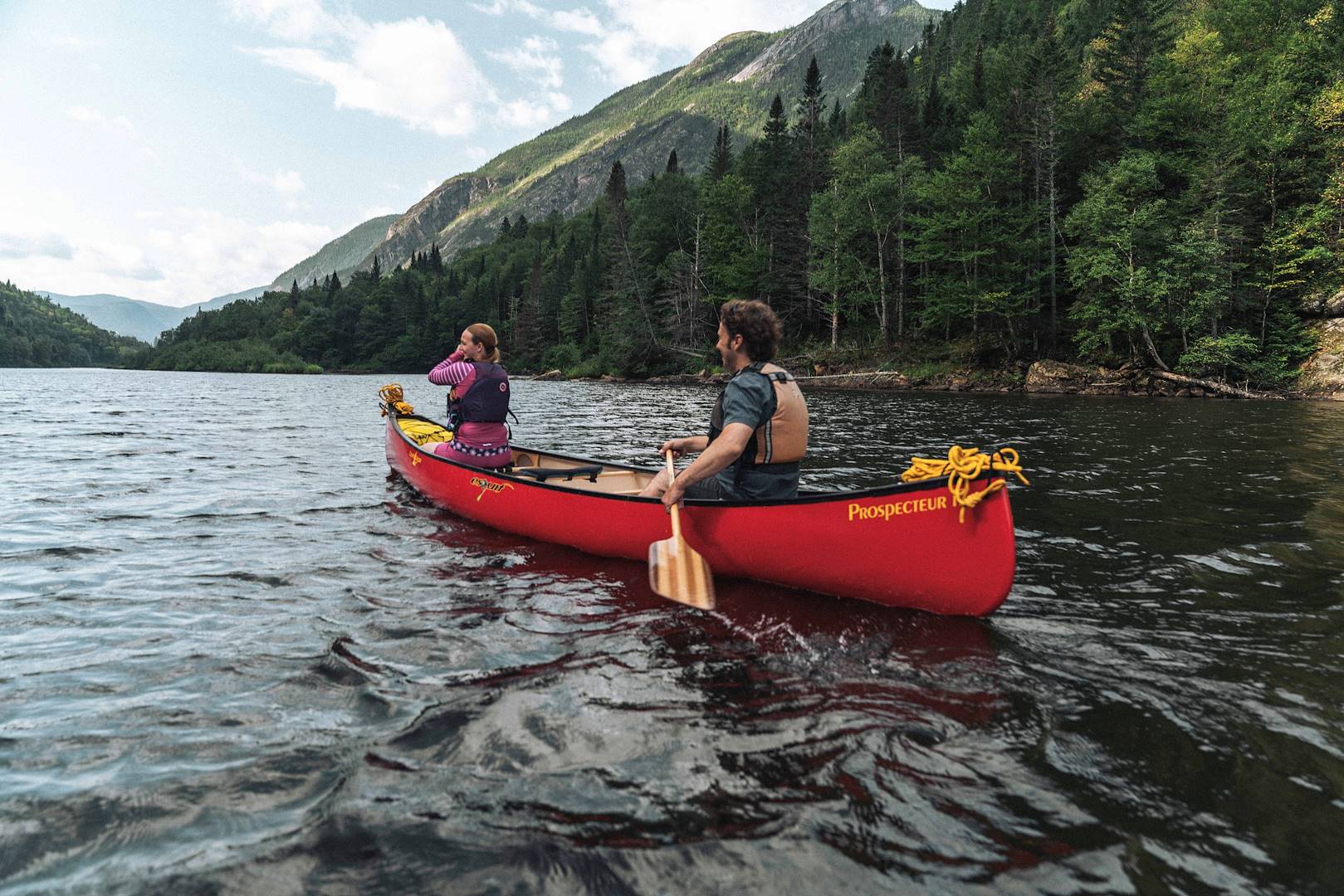 Canoë au Parc national des Hautes-Gorges-de-la-Rivière-Malbaie - Charlevoix - Québec - Canada