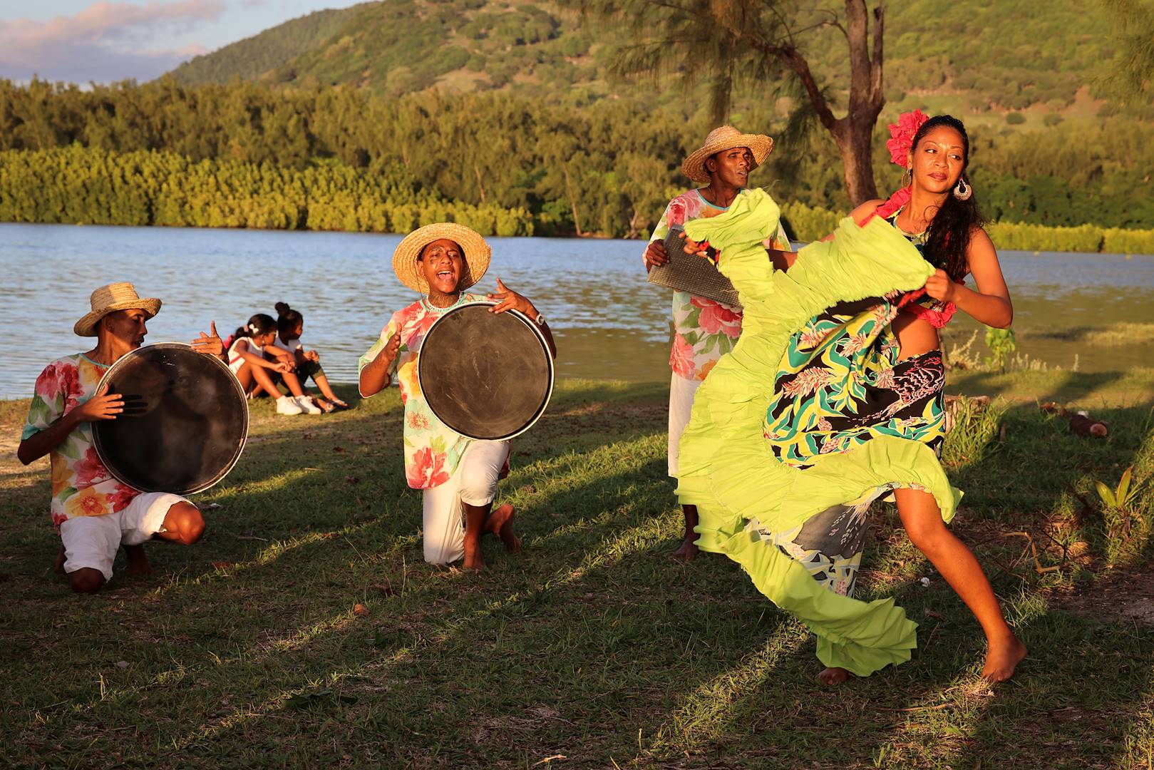 Soirée feu de camp et ravanne - Le Morne - Rivière Noire - Île Maurice