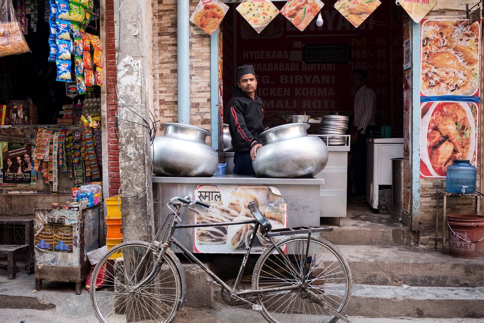Cuisine de rue dans Shahpur Jat - Delhi - Inde