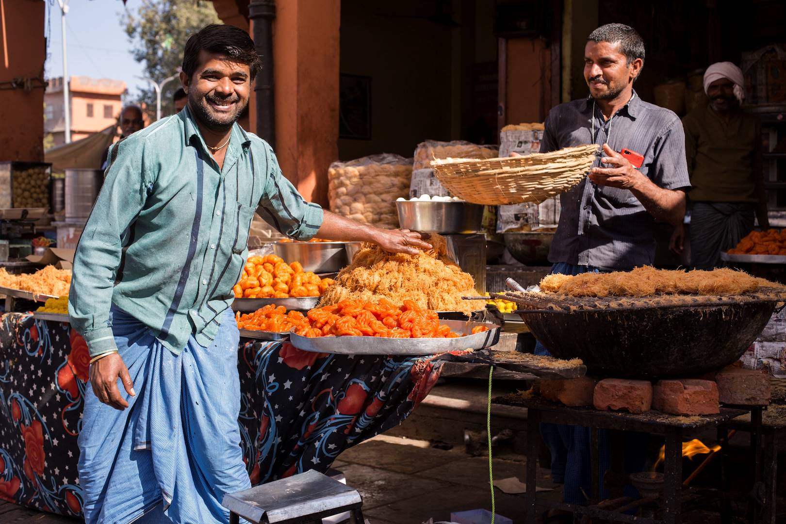 Street food dans les rues de Jaïpur - Rajasthan - Inde