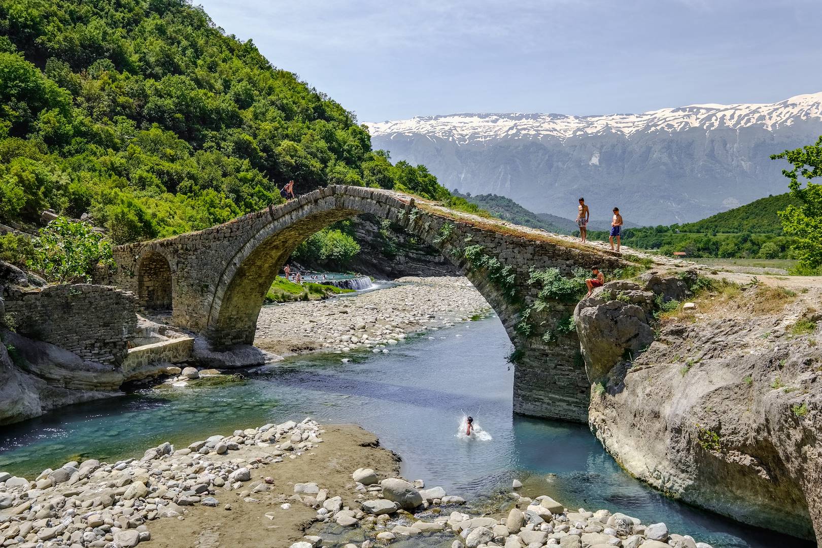 Pont Ura e Kadiut et les thermes de Benjë - Permet - Albanie