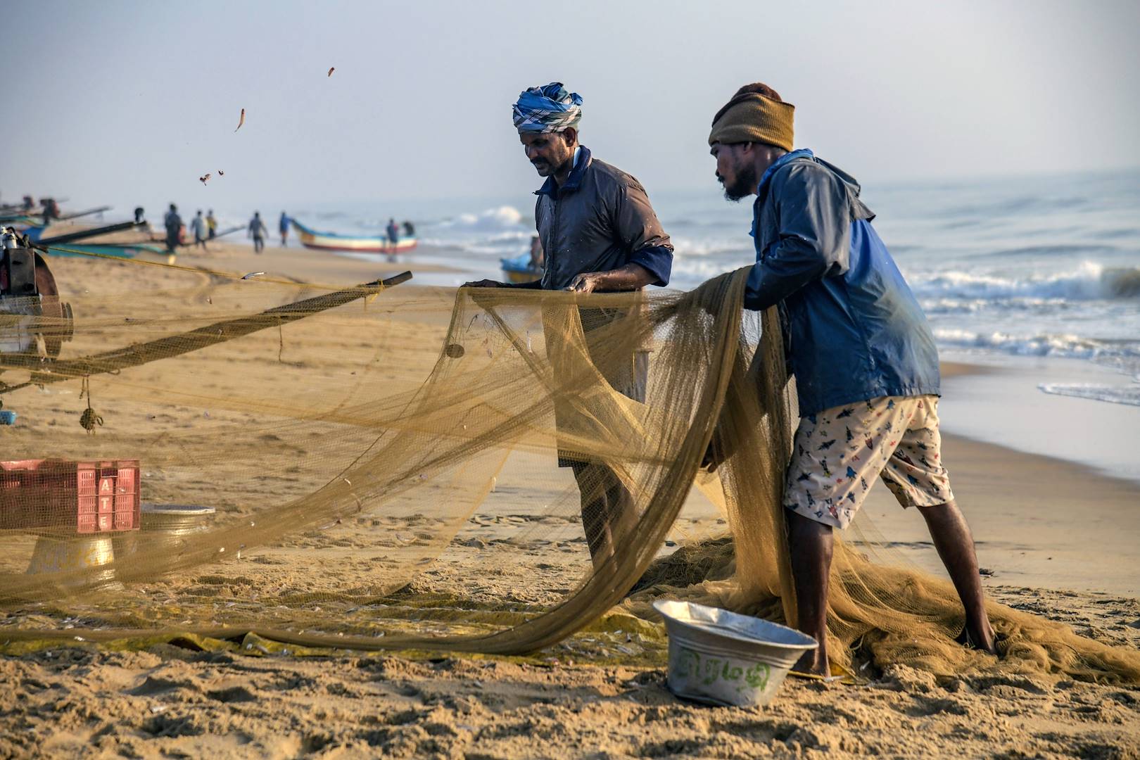 Pêcheurs sur une plage de Galle - Province du Sud - Sri Lanka