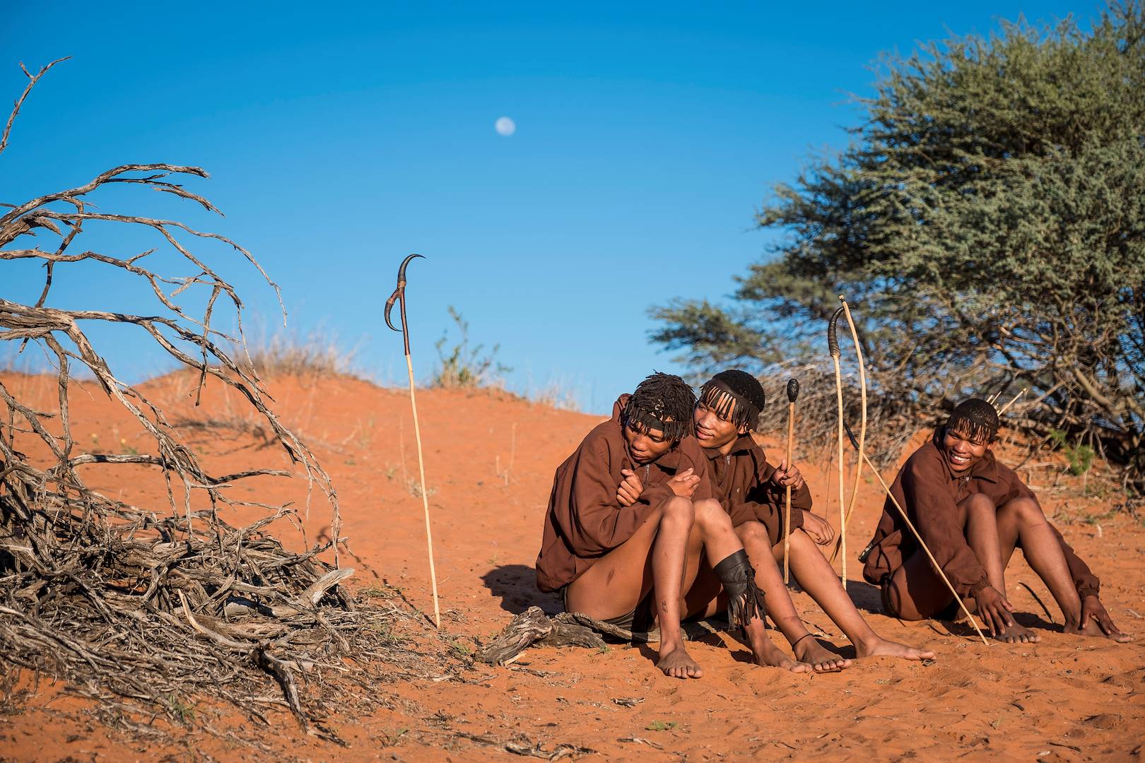 Rencontre avec des bushmen, de la communauté San - Désert du Kalahari - Namibie