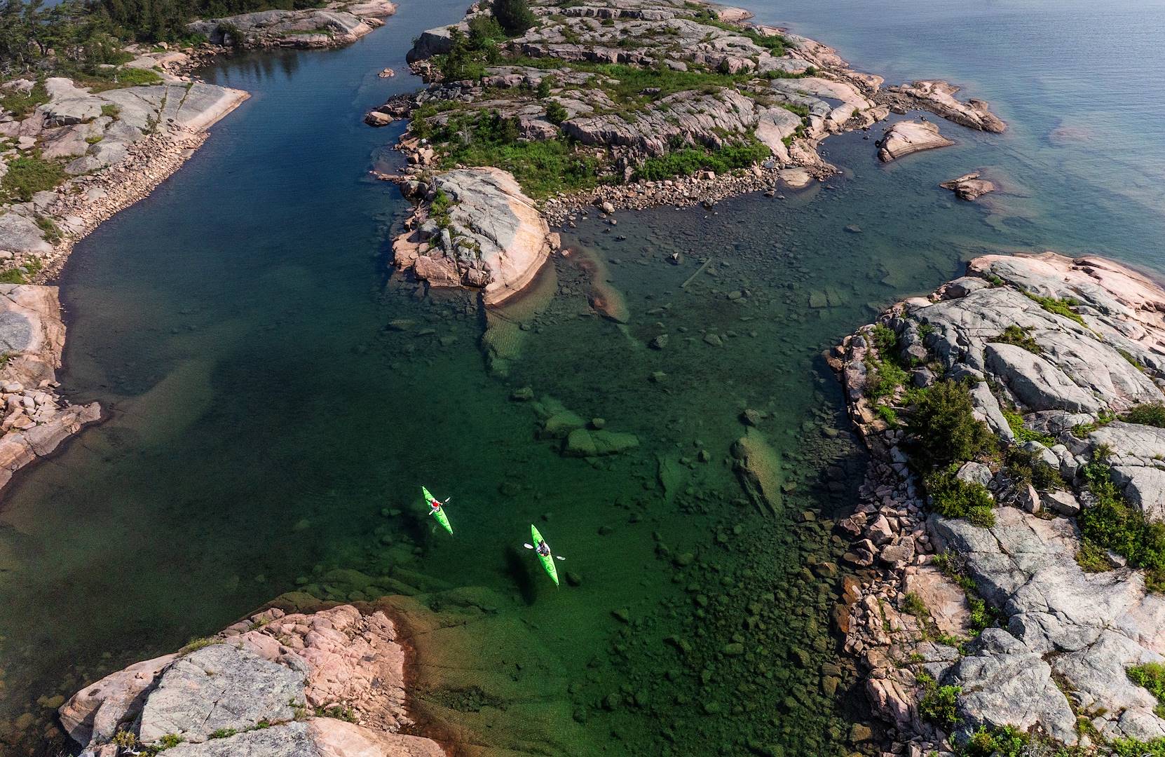 Kayakistes dans la Baie Géorgienne - Lac Huron - Ontario - Canada