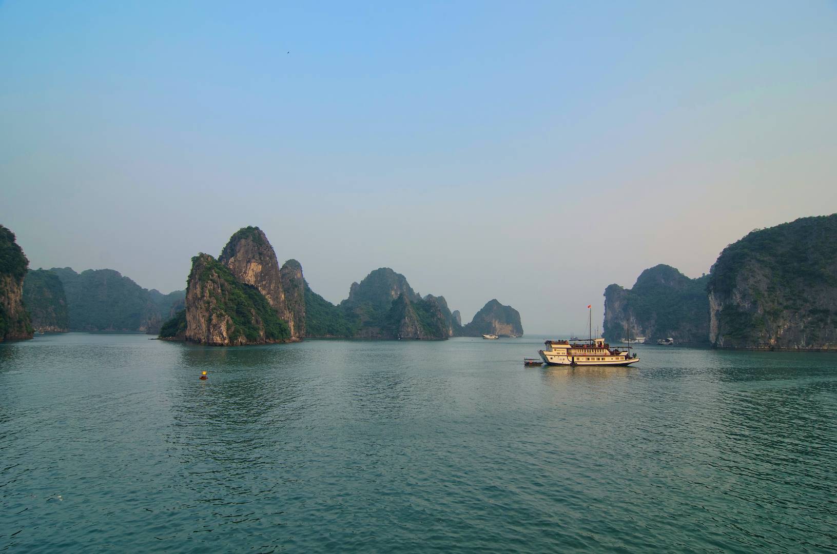 La Baie d'Halong sur la jonque Dragon Pearl - Vietnam
